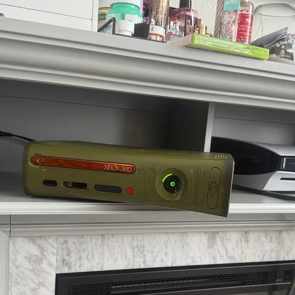 Halo 3 Special Edition Xbox 360 Console w/ Power Cord! (1/2) - 120 GB